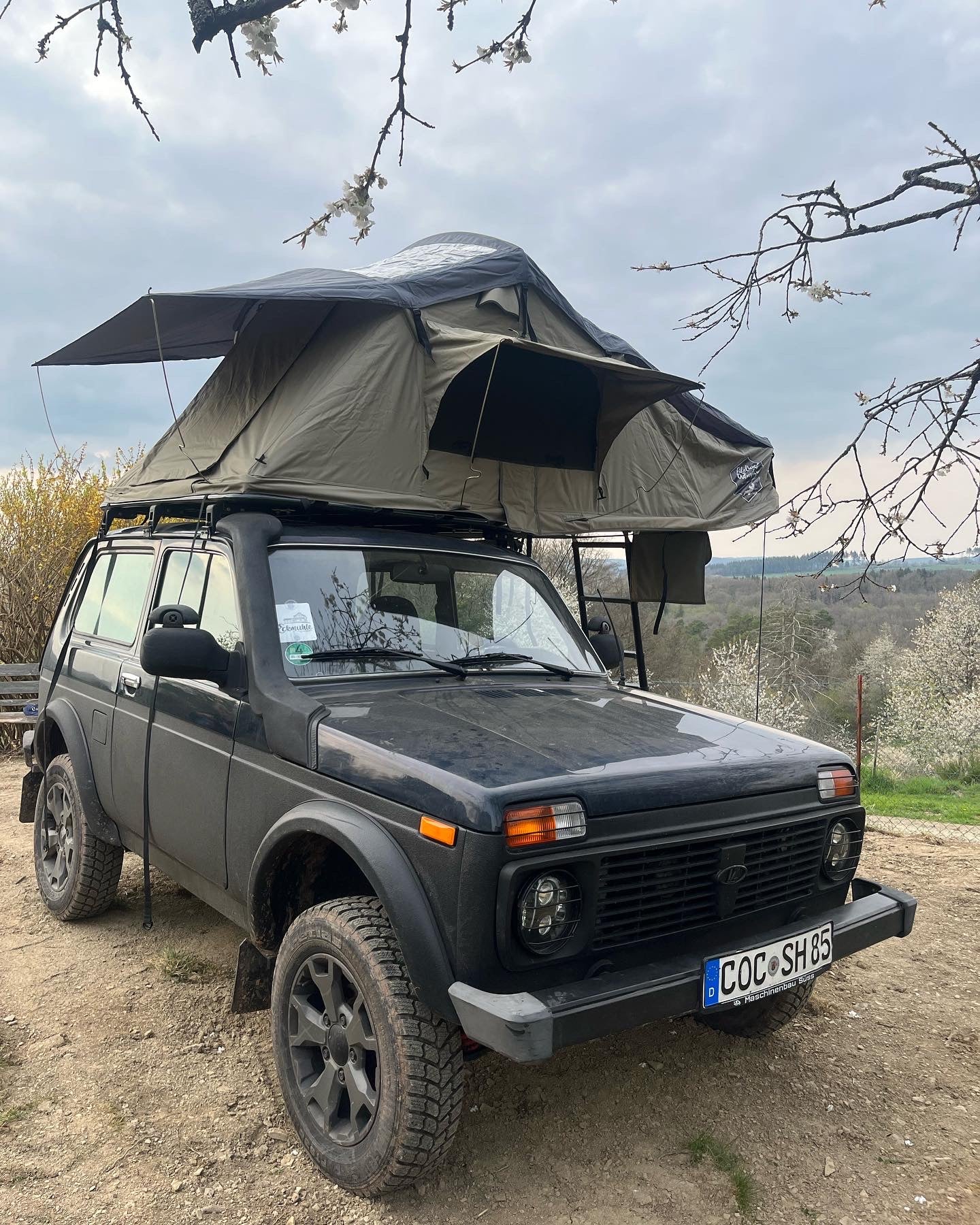 lada niva dachzelt Dachzelt „Eifelkindadventure“